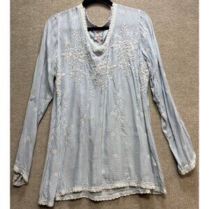 Johnny Was Woman's Blouse Med Blue White Long Sleeve Embroidered Floral Boho EUC